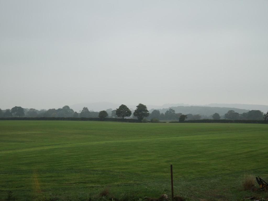 New Hall Farm Ellesmere Port Exterior photo